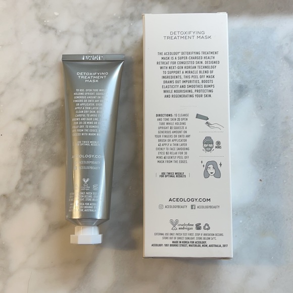 Aceology detoxifying treatment mask NIB - Picture 2 of 3